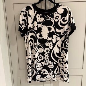 LuLaRoe Luv (Black and White Patterned Short Sleeve Tee)